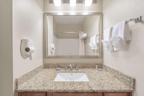 Hotel Hawthorn Suites Addison