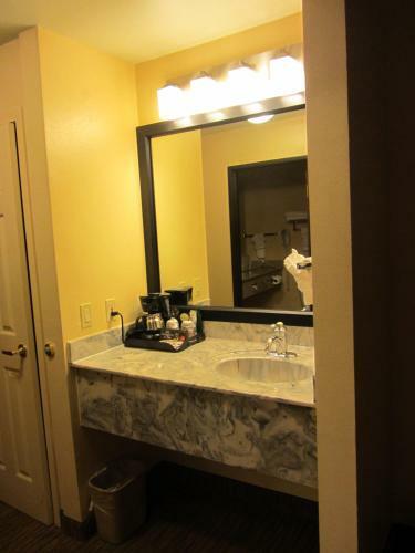 Hotel Comfort Inn And Suites Medical West