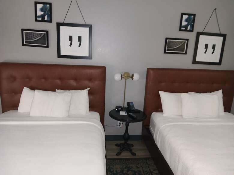 Holiday Inn Express Hotel & Suites Arlington/six Flags Area