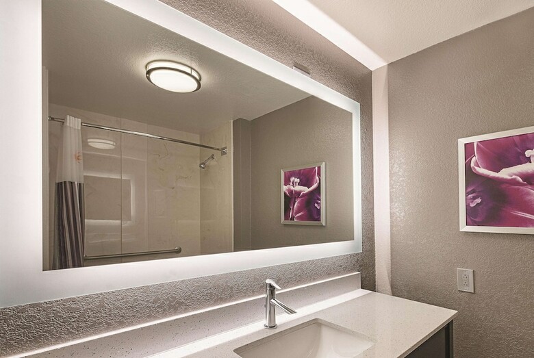 Hotel La Quinta Inn & Suites Arlington North Six Flags Drive