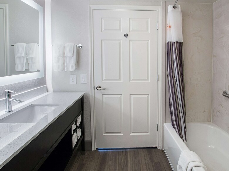 Hotel La Quinta Inn & Suites Arlington North Six Flags Drive