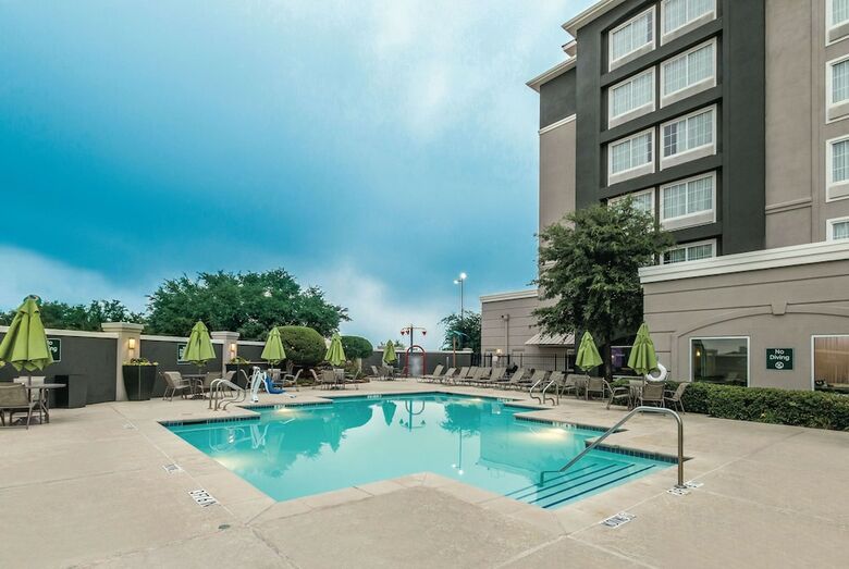 Hotel La Quinta Inn & Suites Arlington North Six Flags Drive