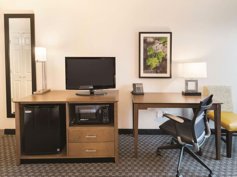 Hotel La Quinta Inn & Suites Arlington North Six Flags Drive