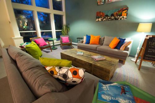 Hi - Austin Hostel
