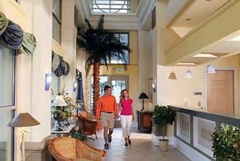 Hotel Sea Crest Oceanfront Resort