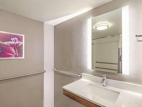 Hotel La Quinta By Wyndham Austin Airport