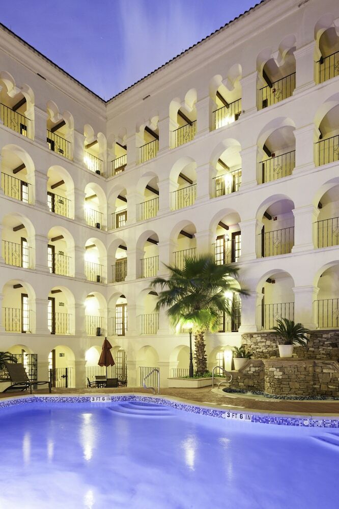 Hotel Doubletree By Hilton Austin
