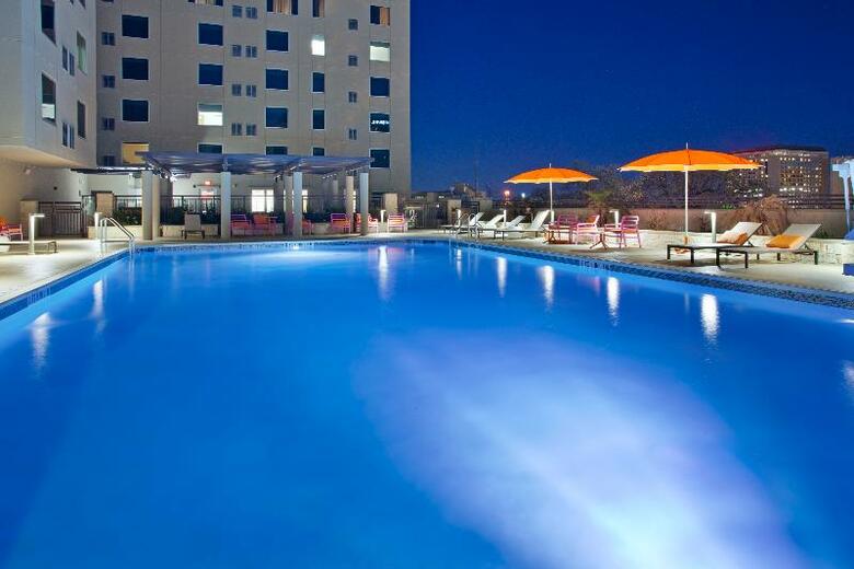 Holiday Inn Express Hotel & Suites Austin Downtown