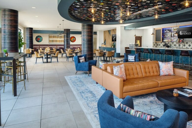 Holiday Inn Express Hotel & Suites Austin Downtown