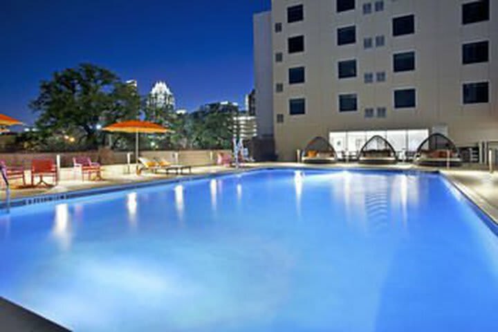 Holiday Inn Express Hotel & Suites Austin Downtown