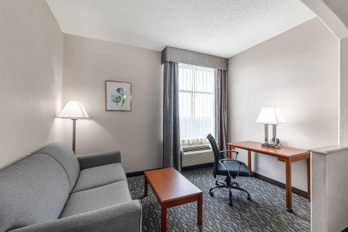Hotel Quality Suites South Austin