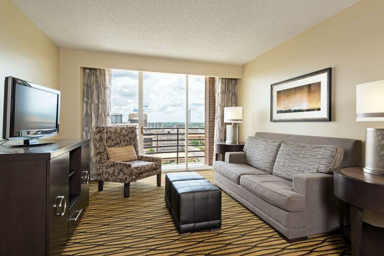 Hotel Doubletree Suites By Hilton Austin