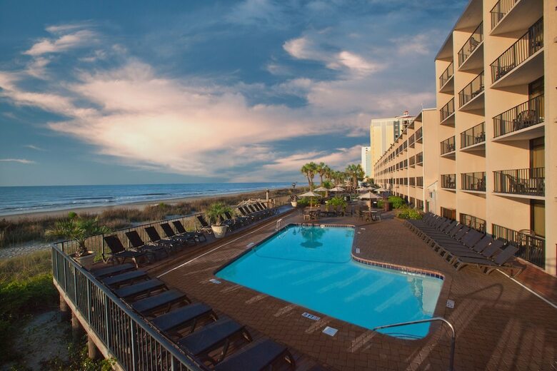 Hotel Compass Cove