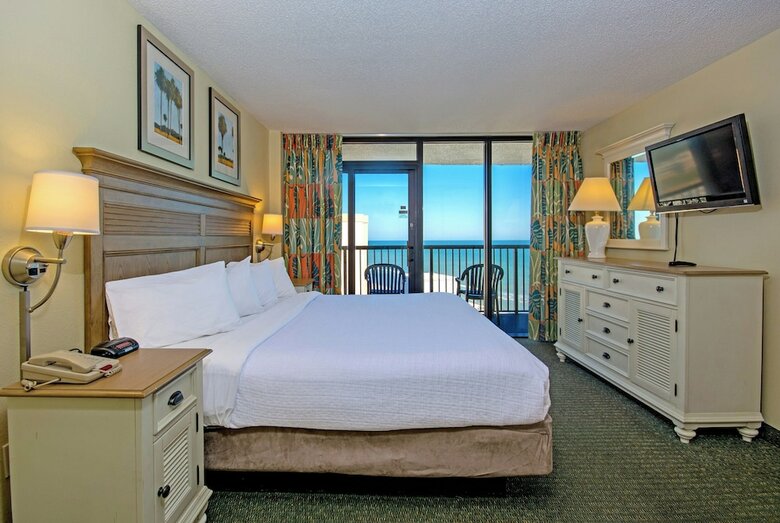 Hotel Compass Cove