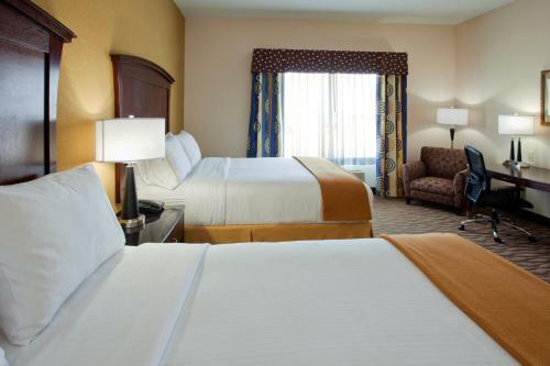 Holiday Inn Express Hotel & Suites Austin South - Buda
