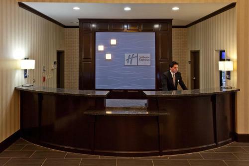 Holiday Inn Express Hotel & Suites Austin South - Buda