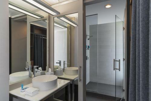 Hotel Aloft College Station