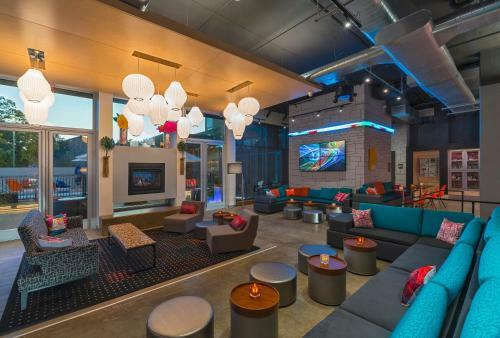 Hotel Aloft College Station