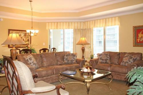 Apartamento Royal Palms 704