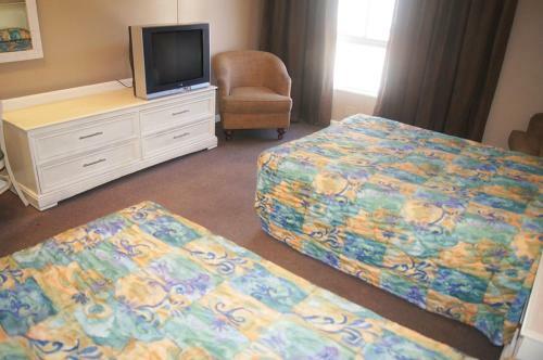 Polynesian Oceanfront Motel