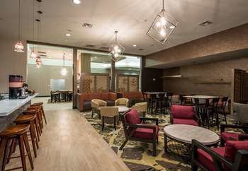 Holiday Inn Hotel & Suites Denton University Area