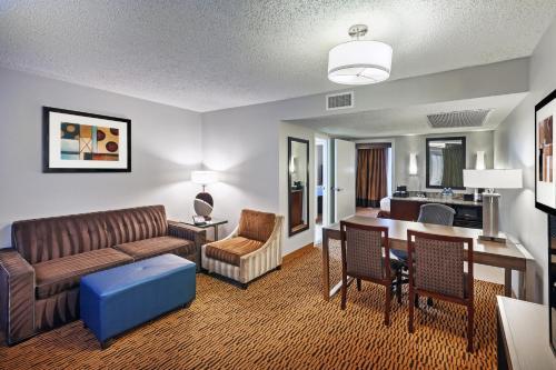 Hotel Embassy Suites Dallas - Market Center