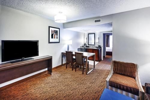 Hotel Embassy Suites Dallas - Market Center