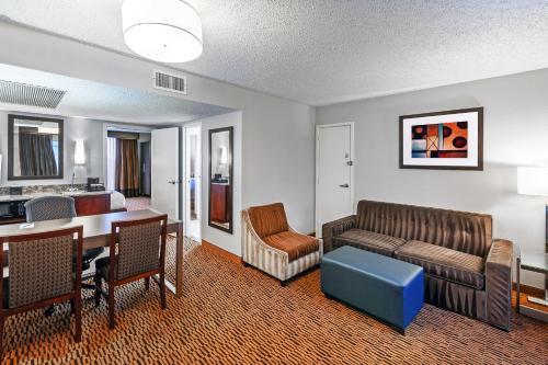 Hotel Embassy Suites Dallas - Market Center