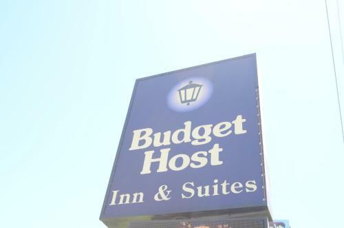 Motel Budget Host Inn & Suites