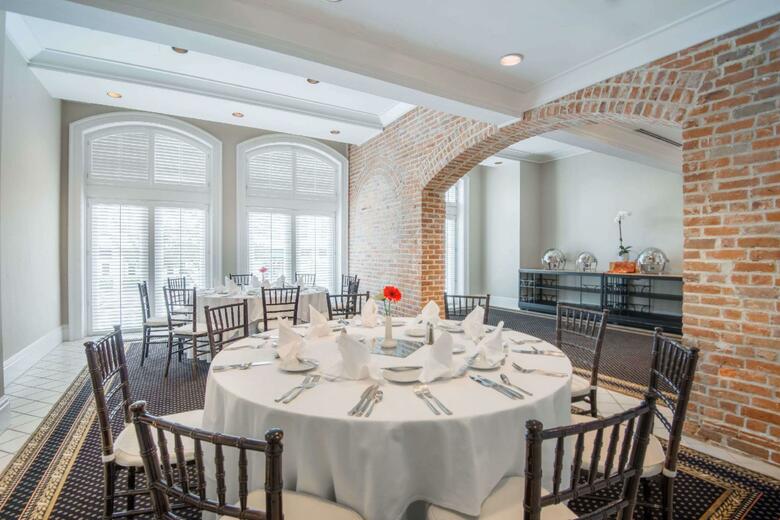 The Tremont House, A Wyndham Grand Hotel