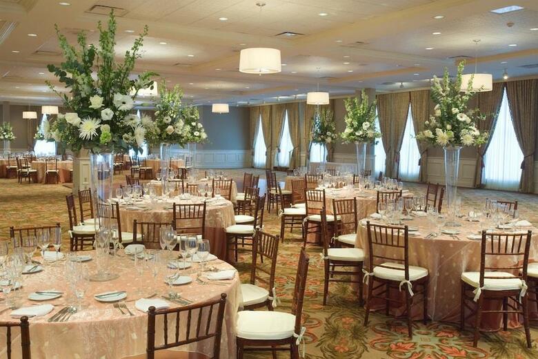 The Tremont House, A Wyndham Grand Hotel
