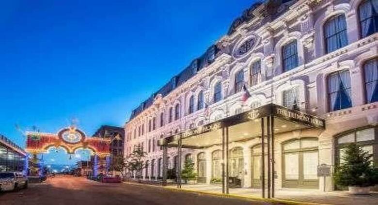 The Tremont House, A Wyndham Grand Hotel
