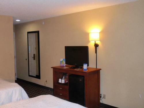 Hotel Baymont By Wyndham Lewisville