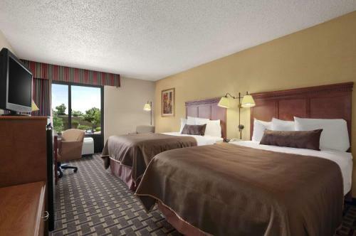 Hotel Baymont By Wyndham Lewisville