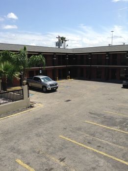 Motel Super 8 Laredo