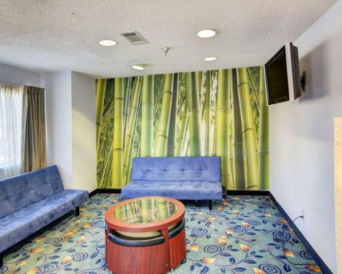 Hotel Econo Lodge & Suites Lewisville