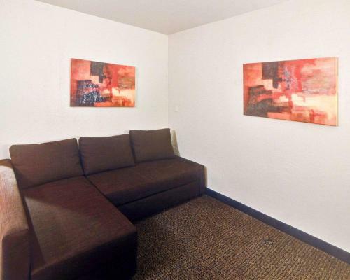 Hotel Econo Lodge & Suites Lewisville