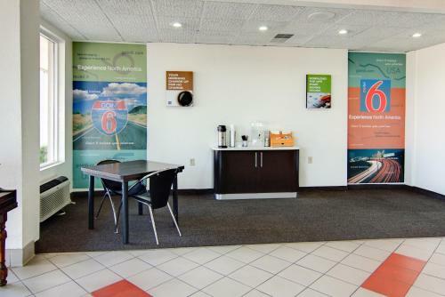 Motel 6 Mount Pleasant, Tx