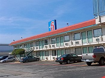 Motel 6 Fort Worth North Richland Hills