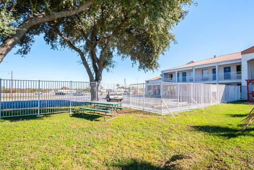 Motel 6 Round Rock/austin
