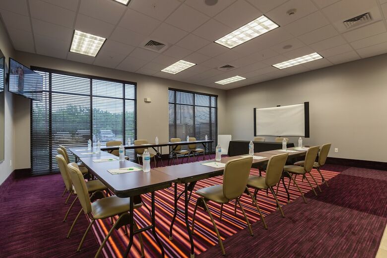 Hotel Holiday Inn San Marcos