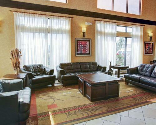 Hotel Comfort Suites Spring