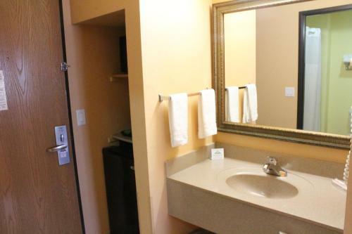 Hotel Days Inn & Suites North Stone Oak
