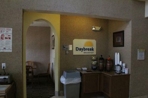 Hotel Days Inn & Suites North Stone Oak