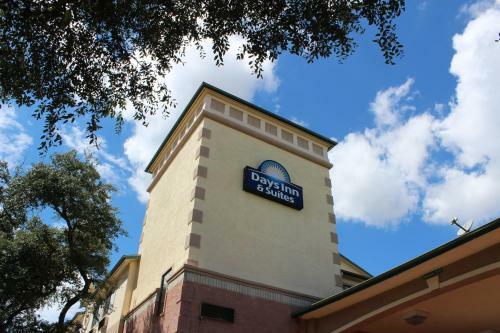 Hotel Days Inn & Suites North Stone Oak