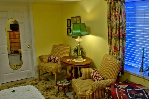 Bed & Breakfast Big Yellow Inn