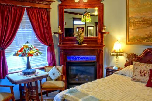 Bed & Breakfast Big Yellow Inn