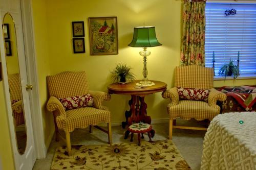 Bed & Breakfast Big Yellow Inn
