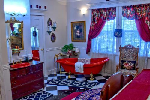 Bed & Breakfast Big Yellow Inn