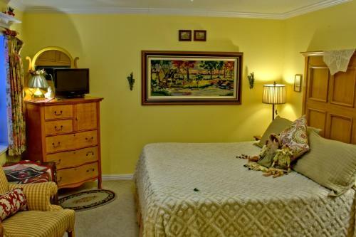 Bed & Breakfast Big Yellow Inn